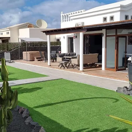 Casa De Nefertiti Playa Blanca